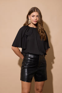 SHORT LOIANY